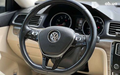 Volkswagen Passat 2017 - фото 17