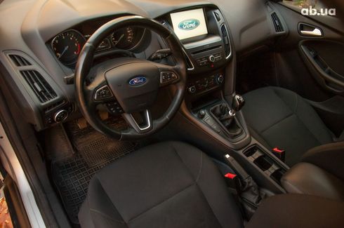 Ford Focus 2016 серый - фото 6