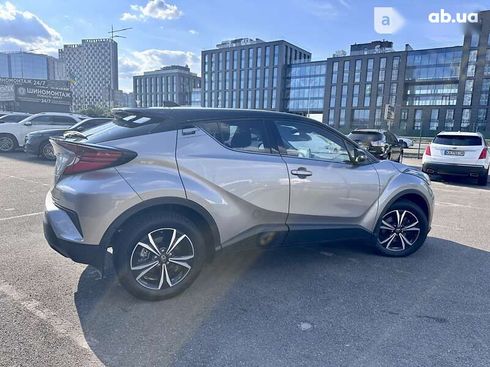 Toyota C-HR 2019 - фото 9