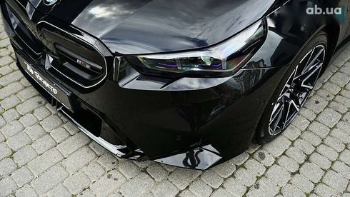 BMW M5 2024 - фото 11