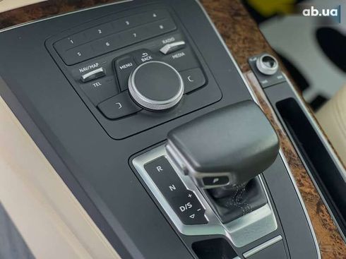 Audi Q5 2017 - фото 13