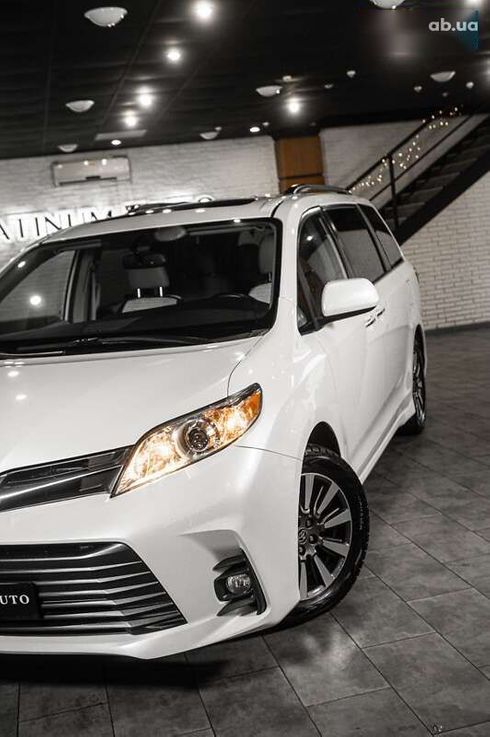 Toyota Sienna 2020 - фото 4