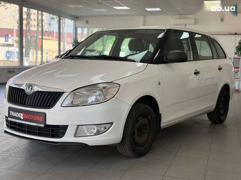 Skoda Fabia 2011 - фото 6