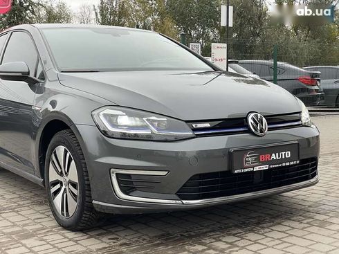Volkswagen e-Golf 2020 - фото 8