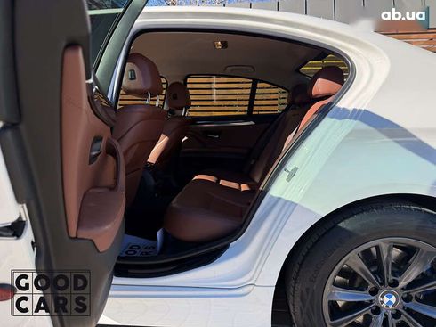 BMW 5 серия 2013 - фото 18