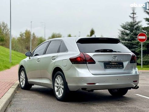 Toyota Venza 2010 - фото 12
