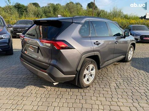 Toyota RAV4 2020 - фото 6