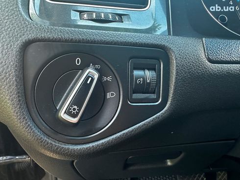 Volkswagen e-Golf 2017 черный - фото 36