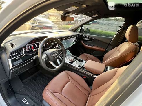 Audi Q7 2020 - фото 26