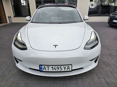 Tesla Model 3 2021 - фото 10