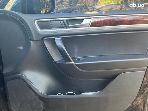 Volkswagen Touareg 2014 черный - фото 15
