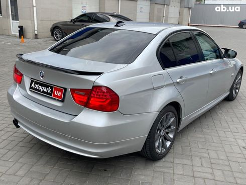 BMW 3 серия 2011 серый - фото 14