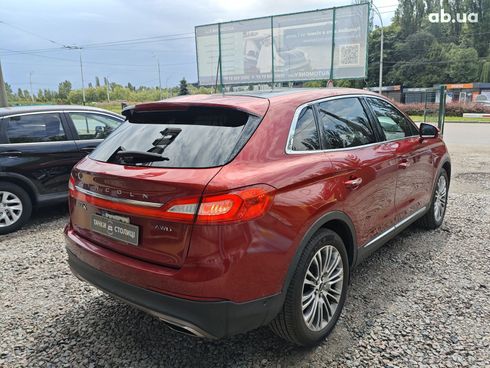 Lincoln MKX 2016 красный - фото 8