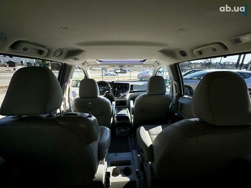 Toyota Sienna 2015 - фото 18