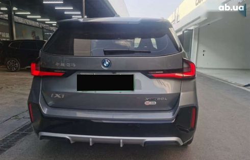 BMW iX1 2023 - фото 4