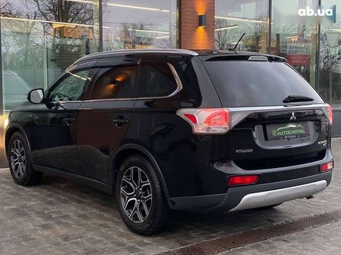 Mitsubishi Outlander 2015 - фото 8