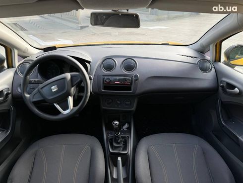 SEAT Ibiza 2011 желтый - фото 20