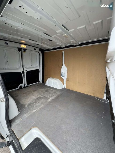 Renault Trafic 2021 - фото 29