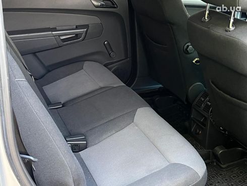 Opel Zafira 2005 серый - фото 28