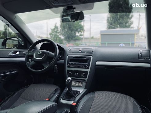 Skoda Octavia 2012 черный - фото 19