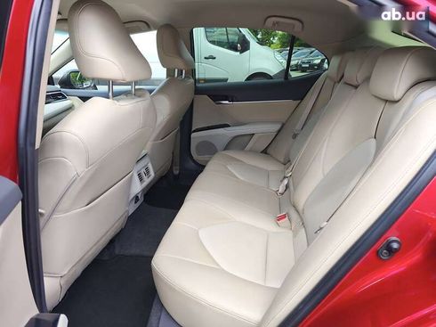 Toyota Camry 2018 - фото 11