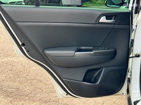 Kia Sportage 2016 белый - фото 23