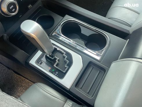 Toyota Tundra 2015 серый - фото 28