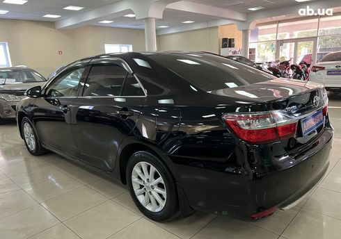 Toyota Camry 2015 черный - фото 7