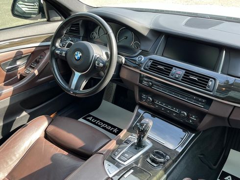 BMW 5 серия 2016 белый - фото 29