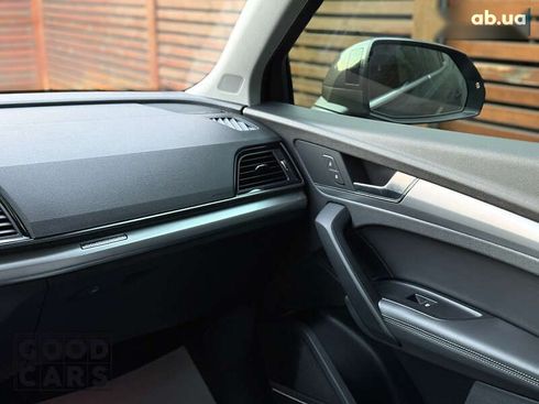 Audi Q5 2020 - фото 27