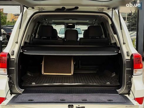 Toyota Land Cruiser 2017 - фото 24