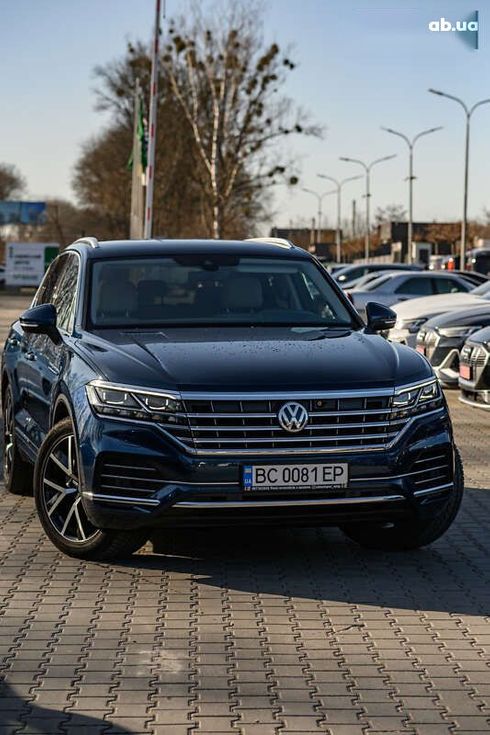 Volkswagen Touareg 2018 - фото 13