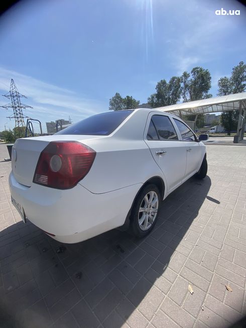 Geely MK 2013 белый - фото 6