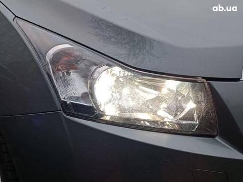 Chevrolet Cruze 2010 серый - фото 6