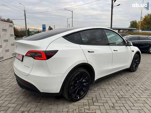 Tesla Model Y 2022 - фото 2