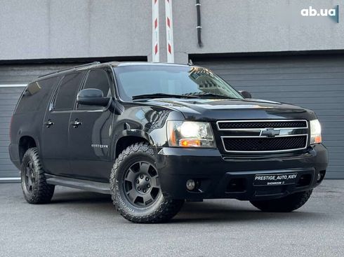 Chevrolet Suburban 2011 - фото 3