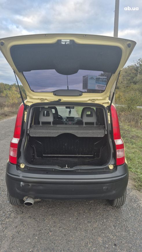 Fiat Panda 2009 желтый - фото 5