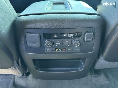Chevrolet Suburban 2014 - фото 23