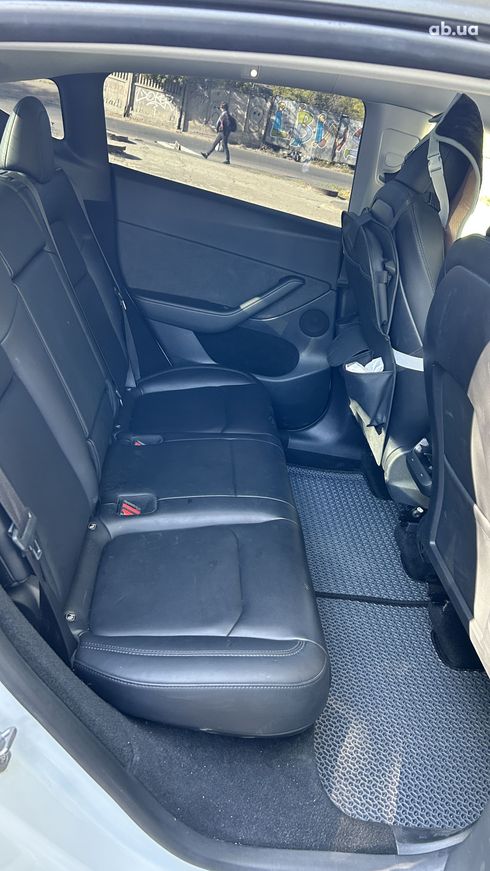 Tesla Model Y 2023 белый - фото 3