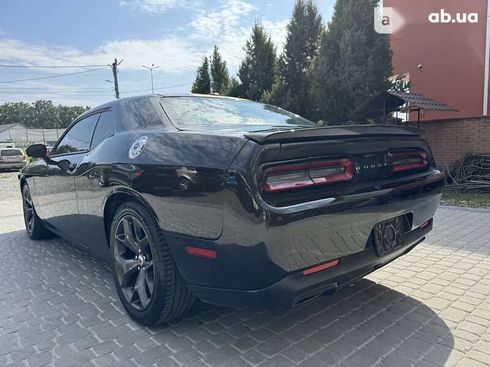 Dodge Challenger 2018 - фото 13