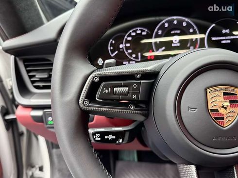 Porsche 911 2025 - фото 30