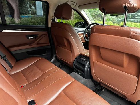 BMW 5 серия 2014 черный - фото 24