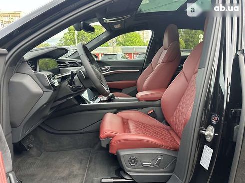 Audi e-tron S 2022 - фото 20