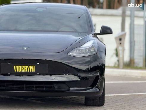Tesla Model 3 2022 - фото 6