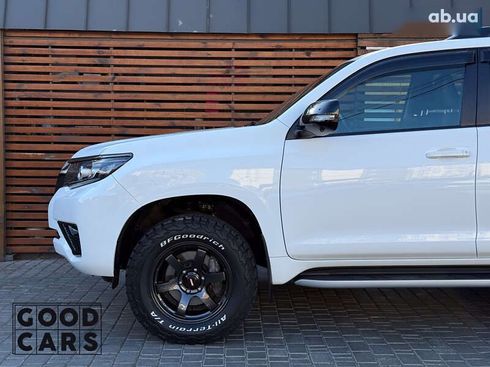Toyota Land Cruiser Prado 2021 - фото 10