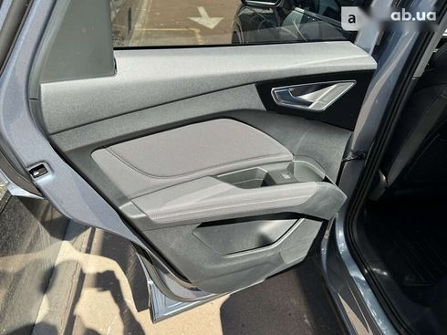 Audi Q4 e-tron 2022 - фото 19