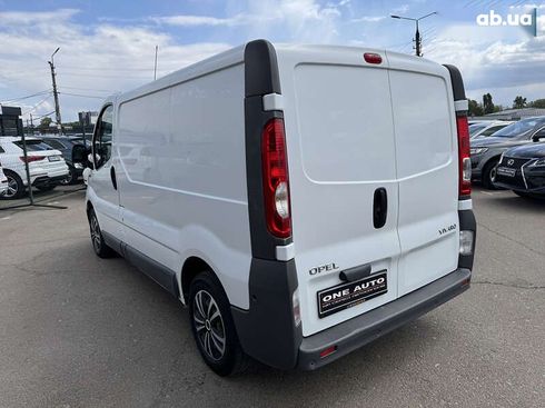 Opel Vivaro 2014 - фото 8