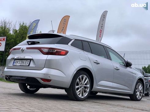 Renault Megane 2017 - фото 16