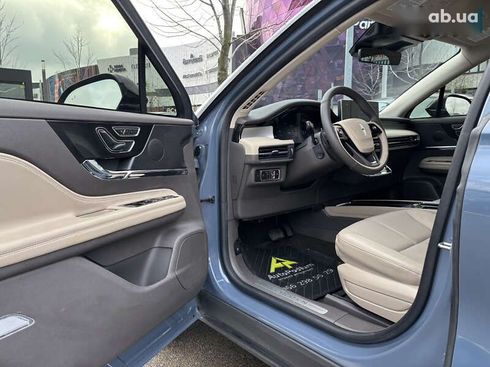 Lincoln Corsair 2023 - фото 21