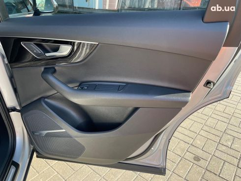 Audi Q7 2018 серый - фото 12